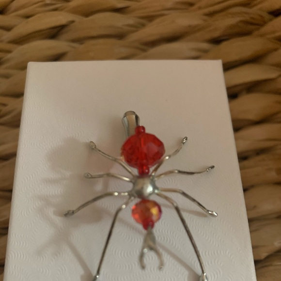 Spider Pin - Picture 4 of 4